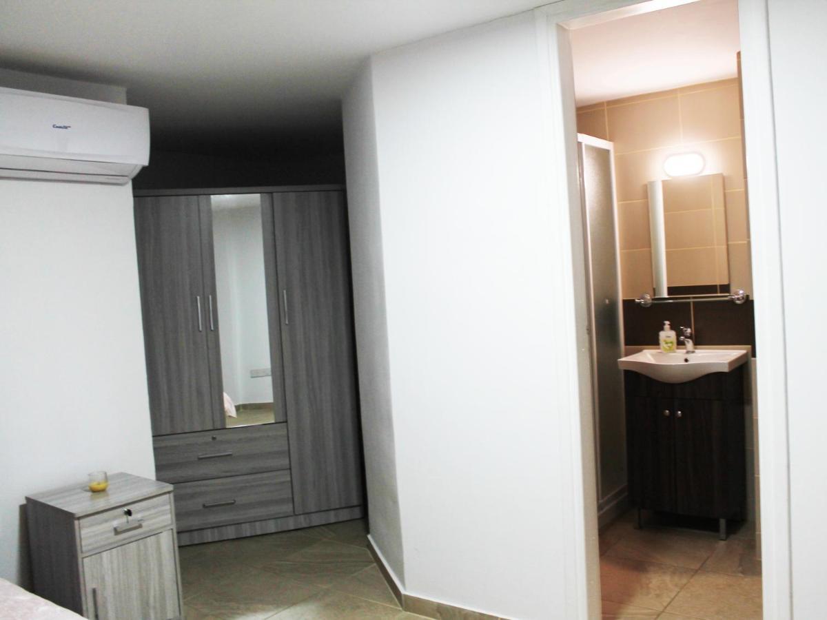 Duplex Comfort Apartments Larnaca Bagian luar foto